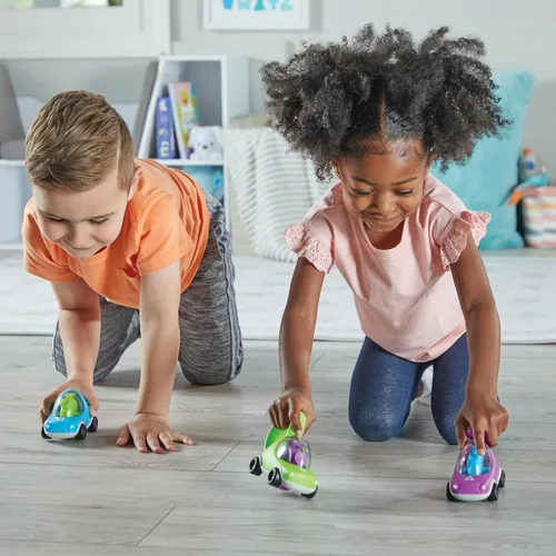 Miniatura 6 de Hand2Mind Coches Fidget que Hacen Pop - Juguetes con Ventosa para Habilidades Motoras Finas, Juego Sensorial para Niños Pequeños y Preescolares