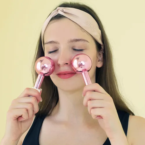 Miniatura 5 de Globos de hielo pfefe para cara y ojos, varitas criogénicas irrompibles de acero inoxidable para rutinas de belleza, globos de enfriamiento con Rosa