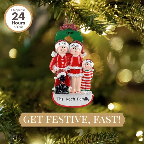 Miniatura 2 de Adorno Personalizado de Familia de 3 con Perro 2025 Personalización Gratuita en 24h Adornos de Navidad para el Árbol Recuerdo Negro de Mascota