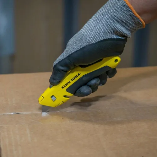 Miniatura 5 de Klein Tools 44136 Cuchillo utilitario, cortador de caja autoretráctil y cuchillo de manualidades con agarre antideslizante, pelacables y agujero