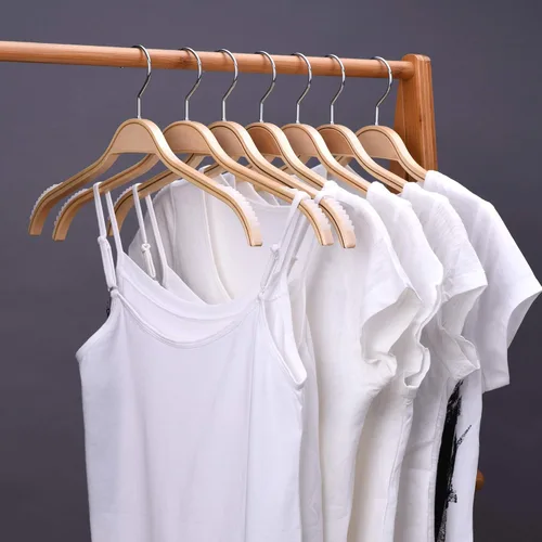 Miniatura 7 de JS Hanger Perchas de madera ligeras antideslizantes – Paquete de 10 perchas de madera resistentes con rayas suaves para camisola, chaqueta, ropa