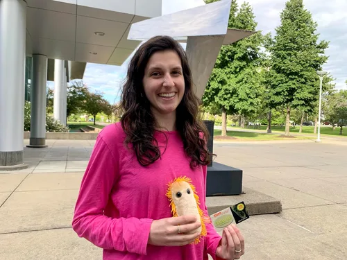 Miniatura 3 de GIANTmicrobes - Peluche para dolor de estómago: aprende sobre microbios y salud, divertido regalo educativo para familiares, amigos, médicos