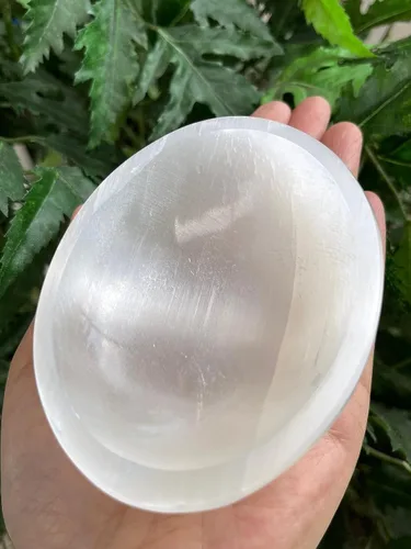 Miniatura 10 de GAF TREASURES Cuenco de selenita circular de 2.5 pulgadas, cristal de selenita tallado con piedras preciosas, cuenco de meditación, cuenco de reiki