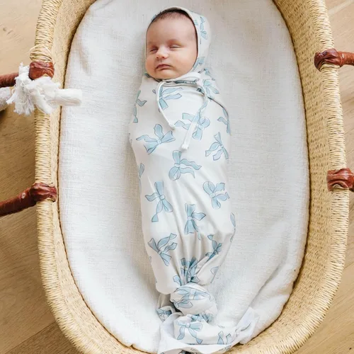 Miniatura 7 de Copper Pearl Gorros de bebé: ultra suave, cómodo de llevar, sombrero de sol para protección contra los rayos UV, diseño moderno a juego, 6-12 meses