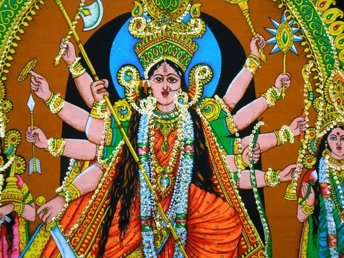 Miniatura 4 de CraftsofIndia® Goddess Durga Killing Mahishasura Sequins sitara - Pintura de algodón para colgar en la pared, tamaño 43 x 30 pulgadas