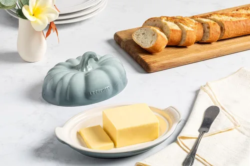 Miniatura 6 de Le Creuset - Mantequillera de cerámica para calabaza, 21,1 cm, Oliva