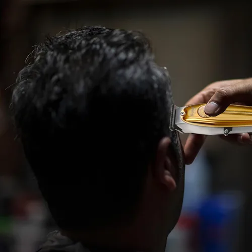 Miniatura 7 de KEMEI Cortadora profesional de barba y cabello para hombres, recortadora inalámbrica con hoja en T, cortadora eléctrica para peluqueros