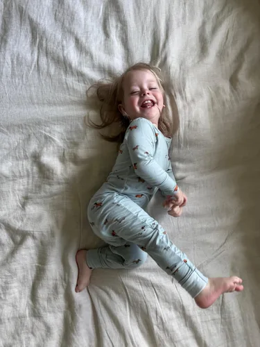 Miniatura 7 de GUNAMUNA Pijama unisex convertible ultrasuave para bebé, mameluco con cremallera para pañales, recién nacido a 24 meses