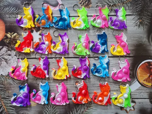 Miniatura 3 de Paquete de 24 juguetes divertidos para gatos, regalo único de verano, juguetes surtidos para niños, niños, aulas, estudiantes, regalos