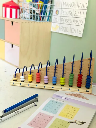 Miniatura 5 de Wooden Abacus by Small Foot - Contador de cuentas de juguete educativo clásico - Lógica de aprendizaje temprano, cantidades, suma, resta