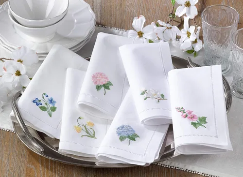 Miniatura 4 de Juego de 6 servilletas bordadas de magnolia hechas a mano con borde cosido