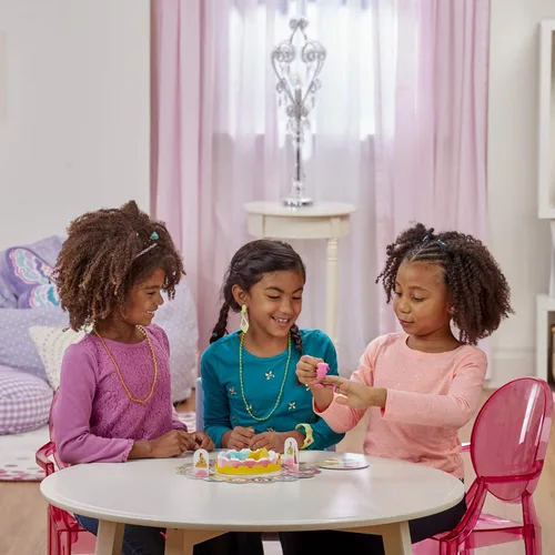 Miniatura 8 de Hasbro Gaming Pretty Pretty Princess: Edition Juego de Mesa con Princesas de Disney, Juego de Vestirse con Joyas para Niños de 5 Años en Adelante