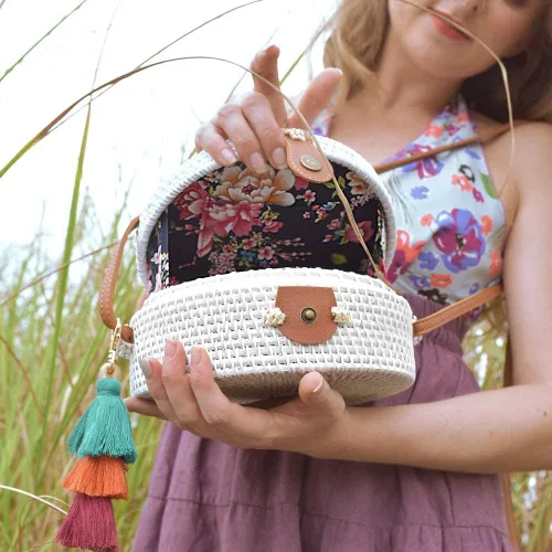 Miniatura 5 de Natural Neo - Bolsa tejida a mano de mimbre redonda y elegante con correas de cuero natural
