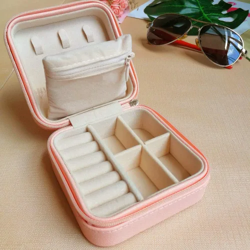 Miniatura 2 de HerFav Organizador de joyas de viaje, pequeño joyero, mini joyero portátil para anillos, aretes y collares para mujeres y niñas (rosa)