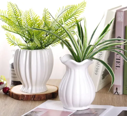 Miniatura 7 de VanEnjoy Florero decorativo de cerámica blanca de 6 pulgadas con diseño acanalado moderno de 6 pulgadas, flor de loto blanco