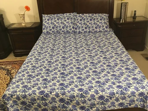 Miniatura 2 de El juego de 4 sábanas de 500 hilos con estampado floral azul de polialgodón de lujo incluye: 1 plano, 1 sábana bajera y 2 fundas de almohada, juego