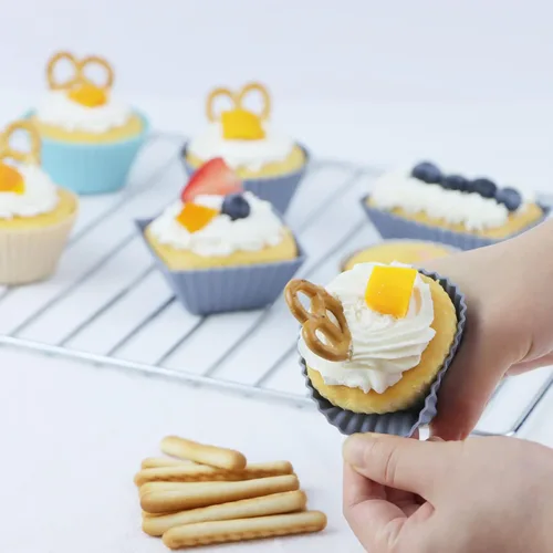Miniatura 4 de Paquete de 12 moldes de silicona para cupcakes, moldes reutilizables para muffins – moldes redondos, cuadrados y rectangulares para hornear
