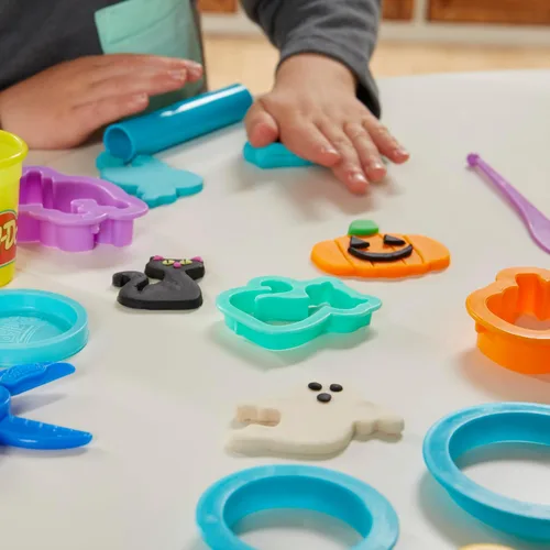 Miniatura 3 de Play-Doh - Set de herramientas navideñas, 43 accesorios y 10 colores de compuesto para modelar, regalos para rellenar calcetines de Navidad