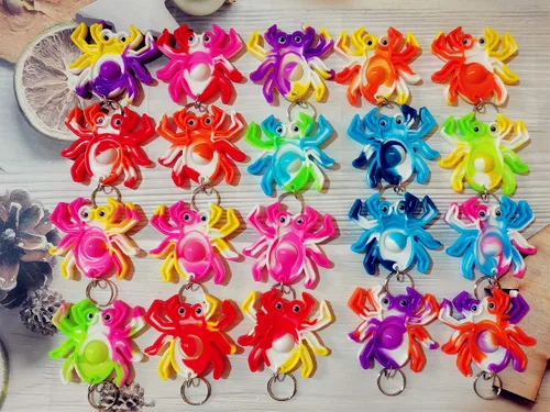 Miniatura 2 de Paquete de 20 llaveros divertidos y únicos de araña, diseño de arcoíris, juguetes para fiestas de Halloween, juguetes para niños, estudiantes