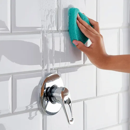 Miniatura 13 de Scotch-Brite Swift Scrub - Estropajos Limpiadores de Baño, Removedor de Espuma de Jabón para Limpiar el Baño, Almohadillas Estropajos de Baño