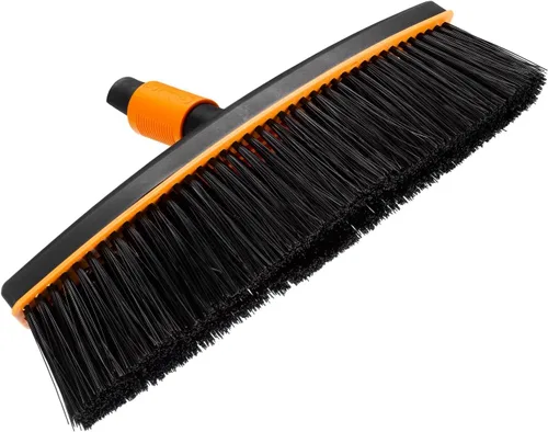 Miniatura 8 de Fiskars Escoba multiusos, cabeza de escoba, ancho: 10.2 in, cerdas de plástico, negro/naranja, QuikFit, 1001417