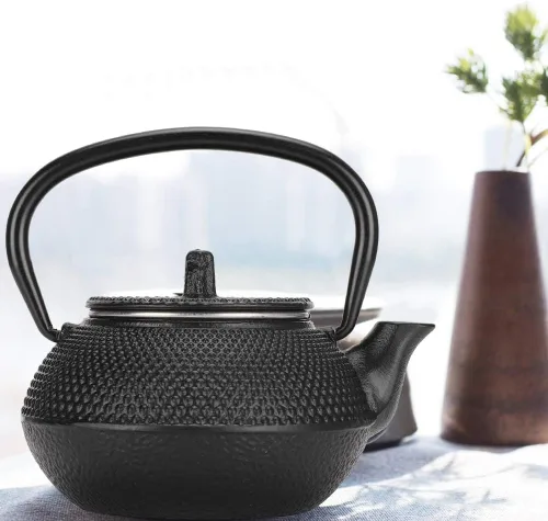 Miniatura 2 de Tetera de hierro fundido 0.3L para uso doméstico con colador, caldera de té de estilo japonés para té de hojas sueltas, tetera pequeña para casa