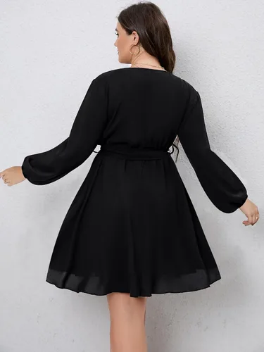 Miniatura 5 de SCOMCHIC Vestido corto de manga larga con cuello en V cruzado para mujer, talla grande