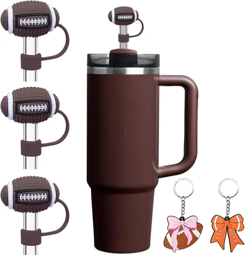 Americh - Accesorios de fútbol con 3 adornos de paja de fútbol 3D y 2 llaveros de rugby, tapas de paja de silicona reutilizables para vaso Stanley