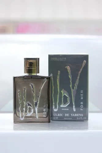 Miniatura 4 de Udv Black By Ulric de Varens Eau De Toilette Spray para hombre de 3.4 oz