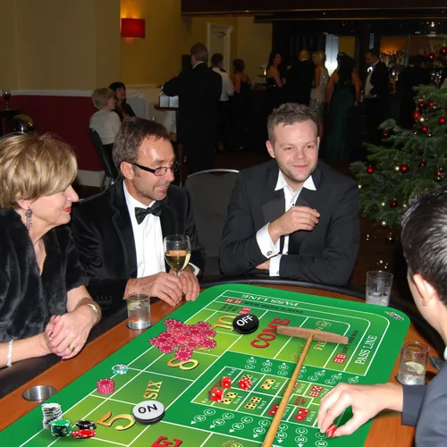 Miniatura 6 de GSE Games & Sports Expert Tapete de mesa de dados de casino de 70 x 35 pulgadas con bolsa de transporte, cubierta de goma antideslizante