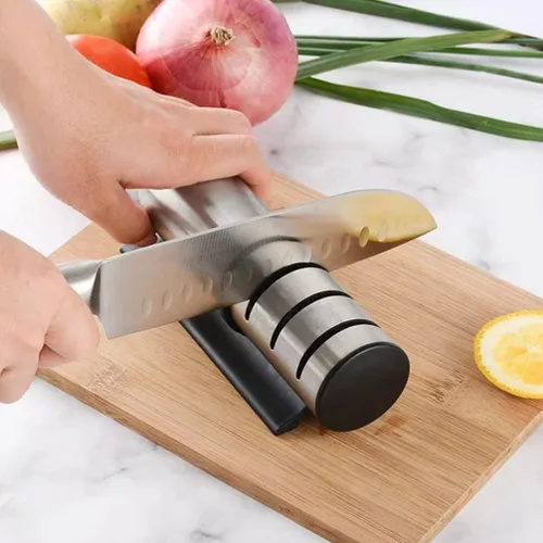 Miniatura 4 de LIFKOME Afilador de cuchillos de tres ranuras para afilar cuchillos de acero opaco para pelar cuchillos de chef de reparación de bolsillo