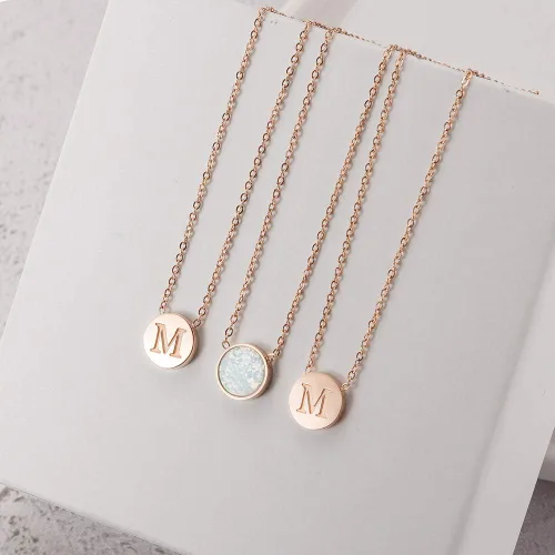 Miniatura 3 de CIUNOFOR Collar con dije de ópalo del alfabeto chapado en oro rosa, collar con inicial de disco redondo, collar de letra grabada con cadena