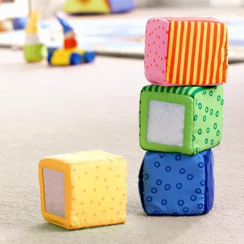 Miniatura 3 de HABA Bloques suaves para bebés de 6 a 24 meses, el juguete sensorial Happy Quartett cuenta con un sonido y textura únicos en los 4 bloques de bebé