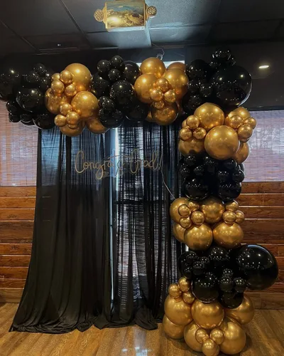 Miniatura 9 de Bezente Kit de guirnalda de globos de oro negro, 100 globos de confeti cromado metálico dorado negro y dorado con cinta para Año Nuevo 2026, boda
