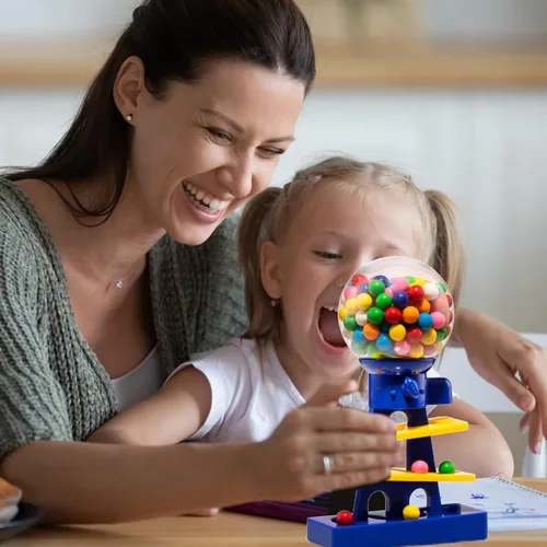 Miniatura 6 de Máquina de chicles Tower para niños - máquina de chicles de 10 pulgadas y banco de juguetes - dispensador de máquina de dulces incluye 25 bolas