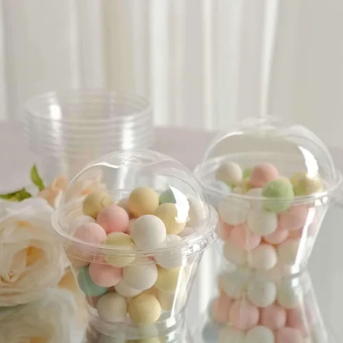 Efavormart - Paquete de 50 tazas de plástico transparente de 7 onzas con tapas de cúpula, pudín y cuencos de frutas para eventos y concesiones a