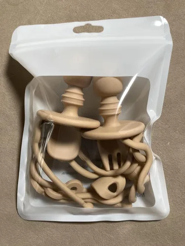 Miniatura 4 de Paquete de 4 cucharas y tenedores para bebés con correas de soporte para niños a partir de 6 meses, correa esencial de viaje para silla alta, babero