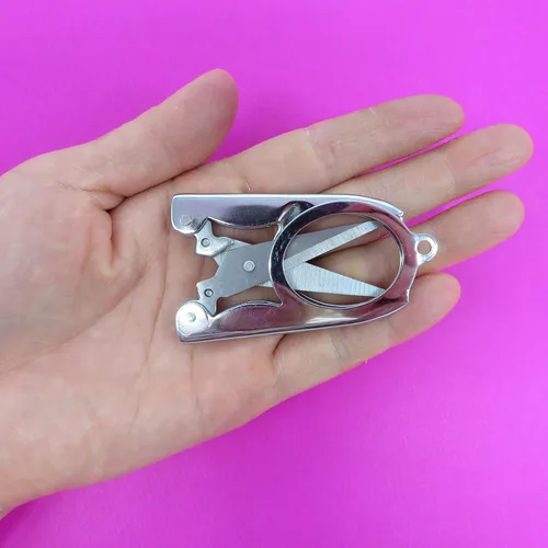 Miniatura 9 de Ouyatoyu 12 piezas de acero inoxidable plegable bolsillo portátil plegable mini tijeras de viaje pequeñas tijeras de hilo de papel tijeras cortador
