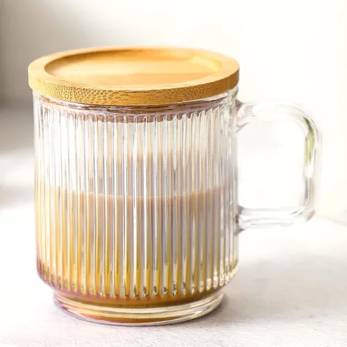 Miniatura 8 de Lysenn - Taza de café de cristal rosa con tapa, taza de té clásica de rayas verticales de primera calidad para Latte Té Chocolate Jugo Agua - Sin
