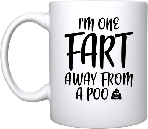 Veracco Taza de café de cerámica blanca con texto en inglés "I One Fart Away From A Poo" - Divertido regalo de cumpleaños para alguien que ama beber