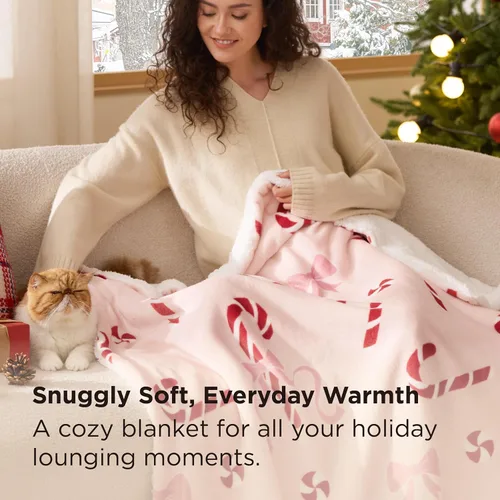 Miniatura 3 de Bedsure Manta de Navidad rosa – Manta sherpa suave y cálida para sofá, cama, regalos de decoración de Navidad rosa de 50 x 60 pulgadas