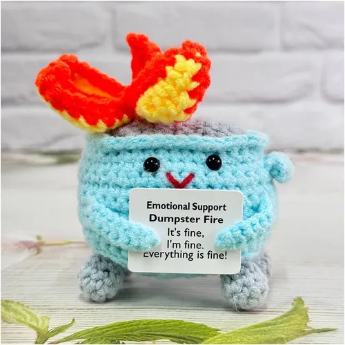 Miniatura 17 de RovyFota Contenedor de basura de ganchillo de apoyo emocional con tarjeta positiva, bonita decoración de habitación, juguetes de punto, divertidos