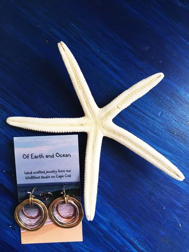 Miniatura 8 de Aretes de amanecer, artesanales, con diseño de círculos bruñidos, bañados en cobre, bronce, y plata.