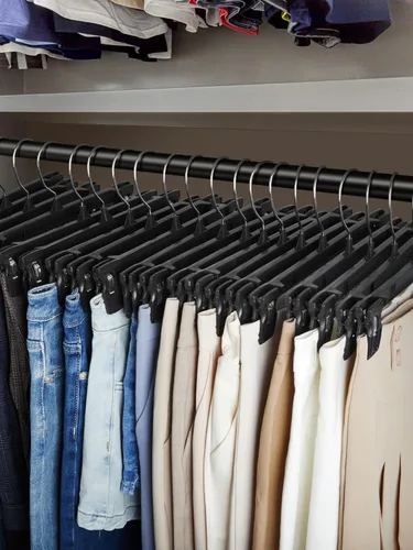 Miniatura 6 de Smartor - Perchas resistentes que ahorran espacio, paquete de 180, perchas delgadas de plástico para pantalones y shorts, estriadas antideslizantes