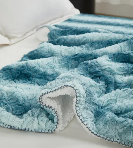 Miniatura 3 de Regal Comfort Manta Sherpa de piel sintética, 50 x 70 pulgadas, suave y afelpada, cálida y mullida, manta de forro polar de terciopelo