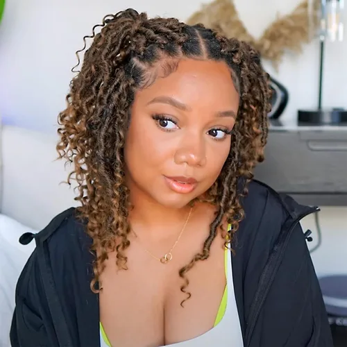 Miniatura 14 de Goddess Locs - Cabello de ganchillo de 8 pulgadas, 6 paquetes de rastas sintéticas de cabello de ganchillo para mujeres negras, cabello suave 1b