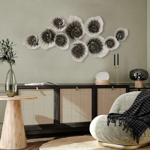 Miniatura 5 de WHW Whole House Worlds MODERNIST HOME Flores botánicas, escultura abstracta de pared de metal, decoración contemporánea, blanco, negro y dorado