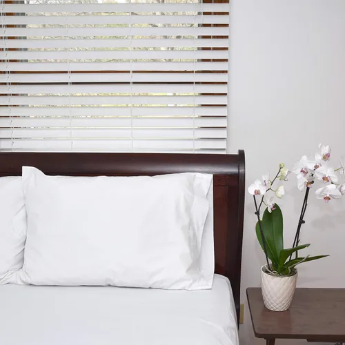 Miniatura 5 de Pacific Linens Fundas de almohada de mezcla de algodón blanco, calidad de hotel de 20 x 30 pulgadas, paquete de 2 fundas de almohada