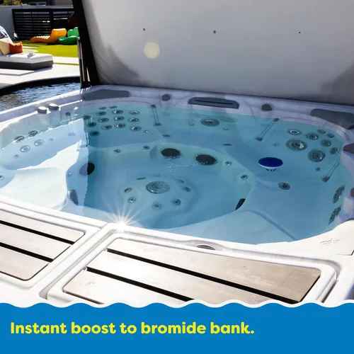 Miniatura 2 de In The Swim Potenciador de bromo para spa y bañera de hidromasaje, 2 libras para una mayor desinfección y claridad del agua, paquete de 2