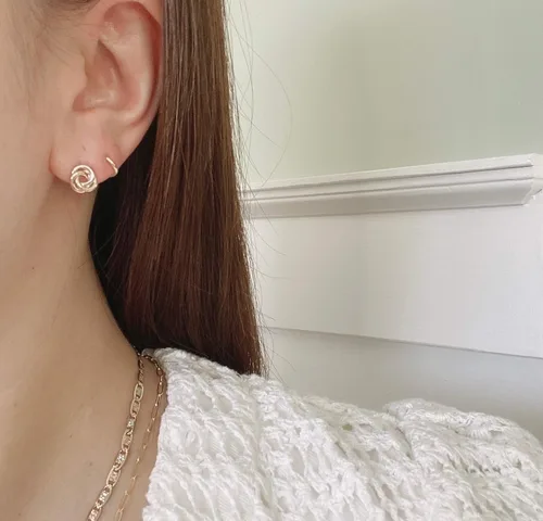 Miniatura 5 de Aretes en oro amarillo o blanco de 14K de 1.5mm de grosor (8x 8mm)